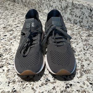 New balance grey sneaker, size 7